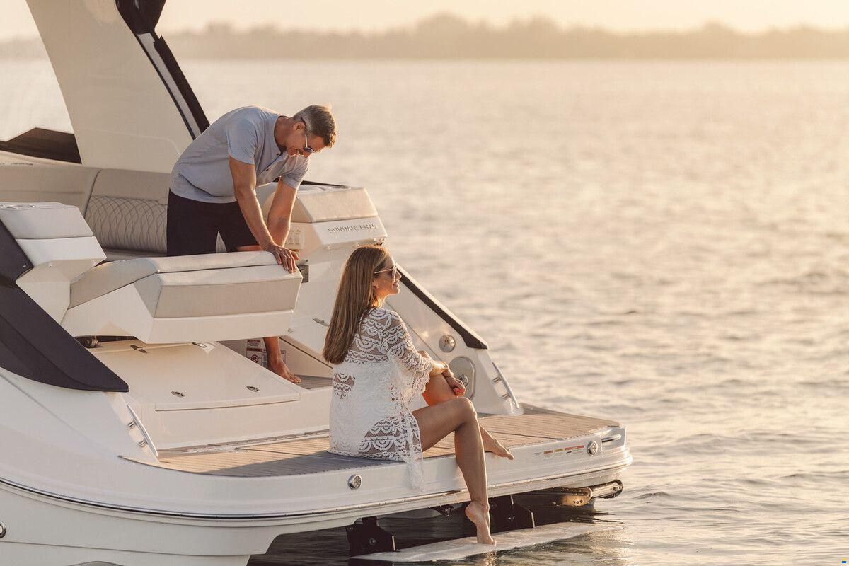 Sea Ray Sundancer 370