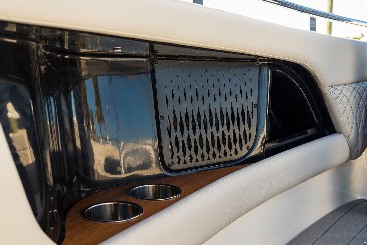 Sea Ray Sundancer 370