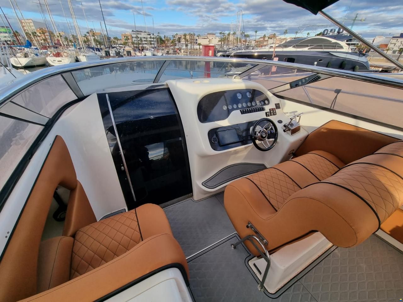 Sunseeker TOMAHAWK 41