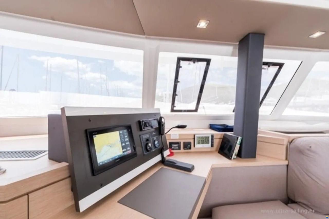 Fountaine Pajot Saona 47