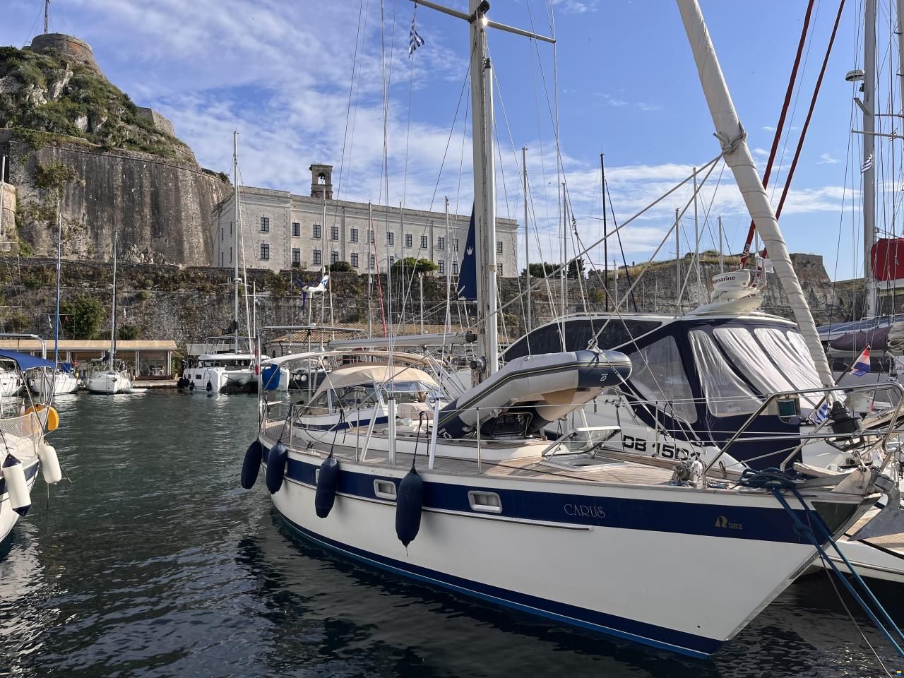 Hallberg-Rassy 382