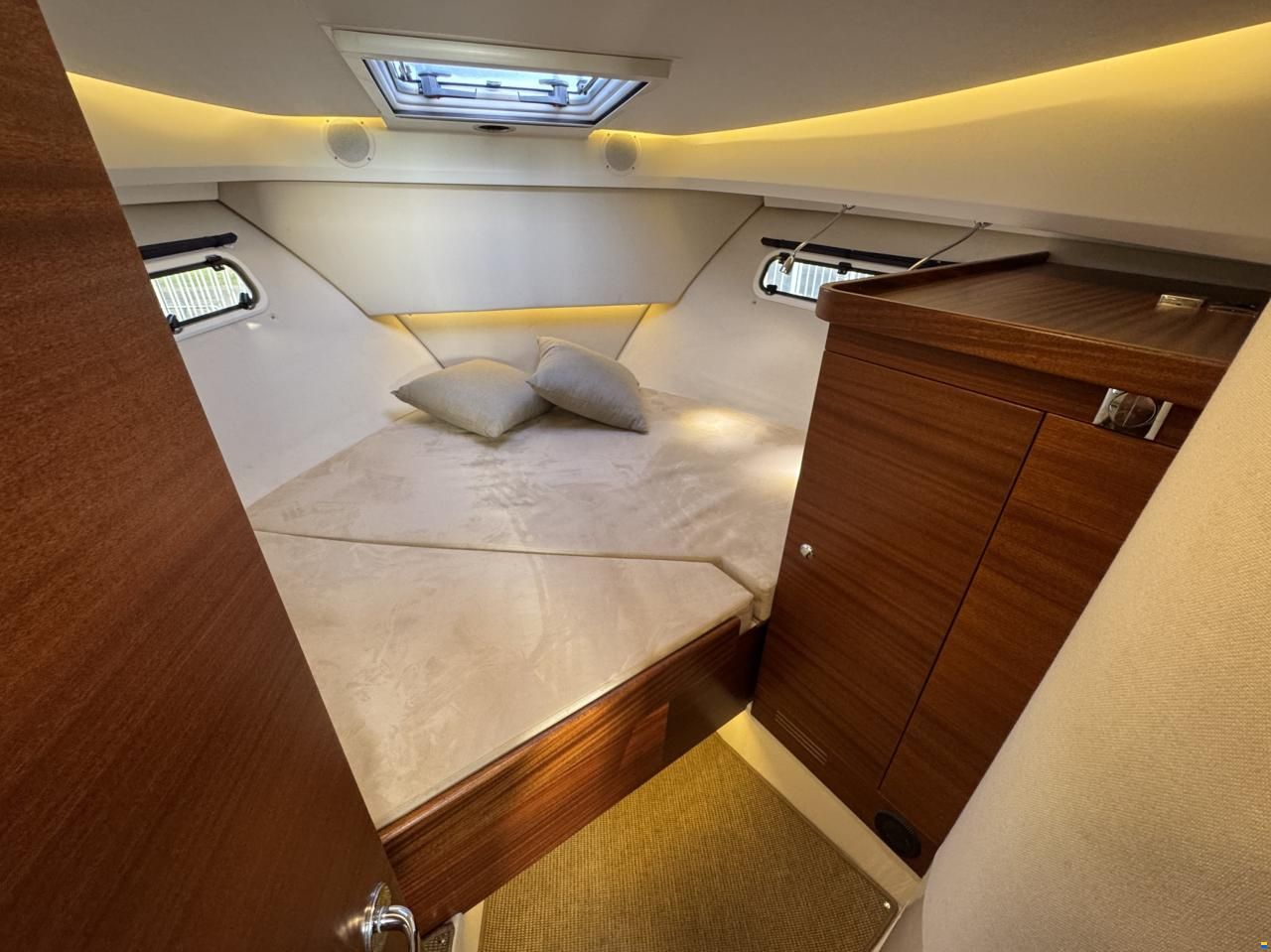 Nimbus 305 Coupe