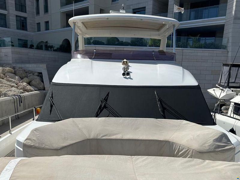 Sunseeker 68