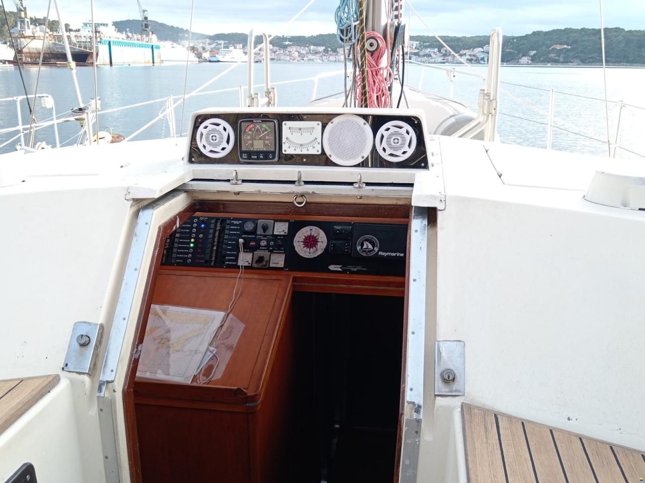 Ferretti Altura 424
