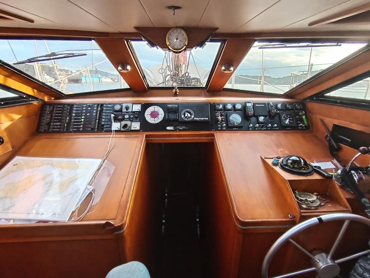 Ferretti Altura 424