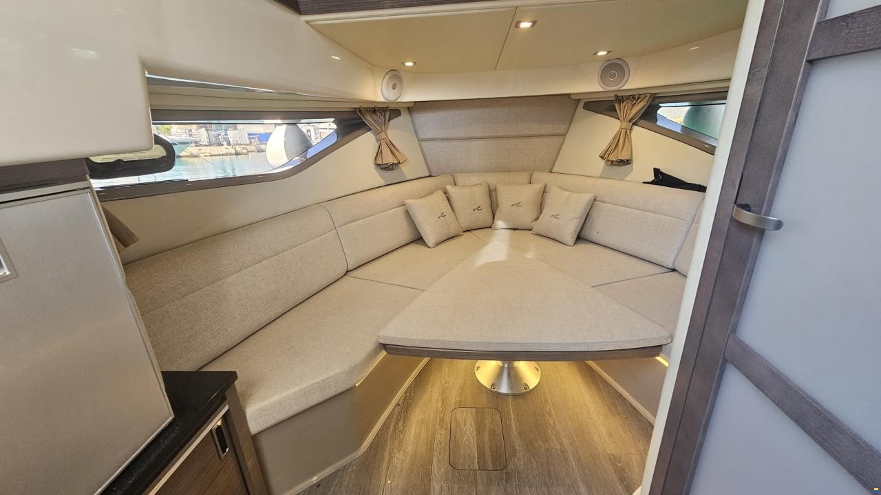 Sea Ray 320 DAE Sundancer
