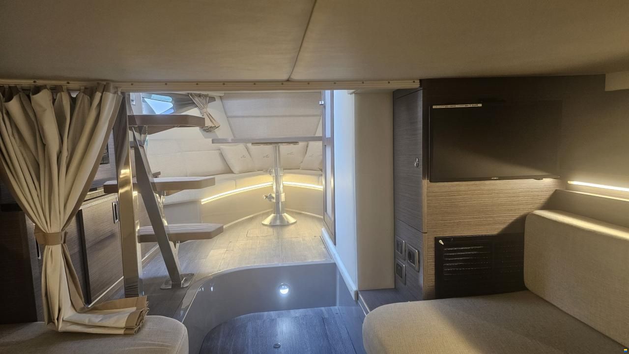 Sea Ray 320 DAE Sundancer