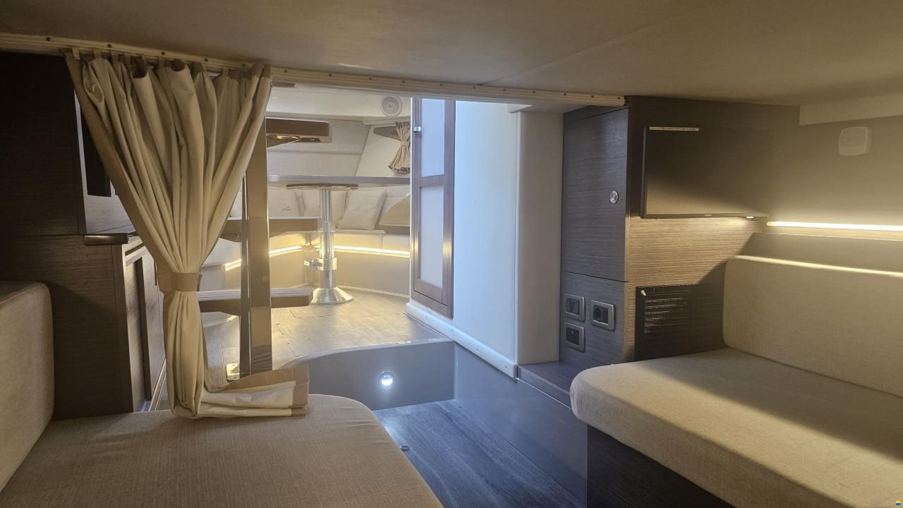 Sea Ray 320 DAE Sundancer