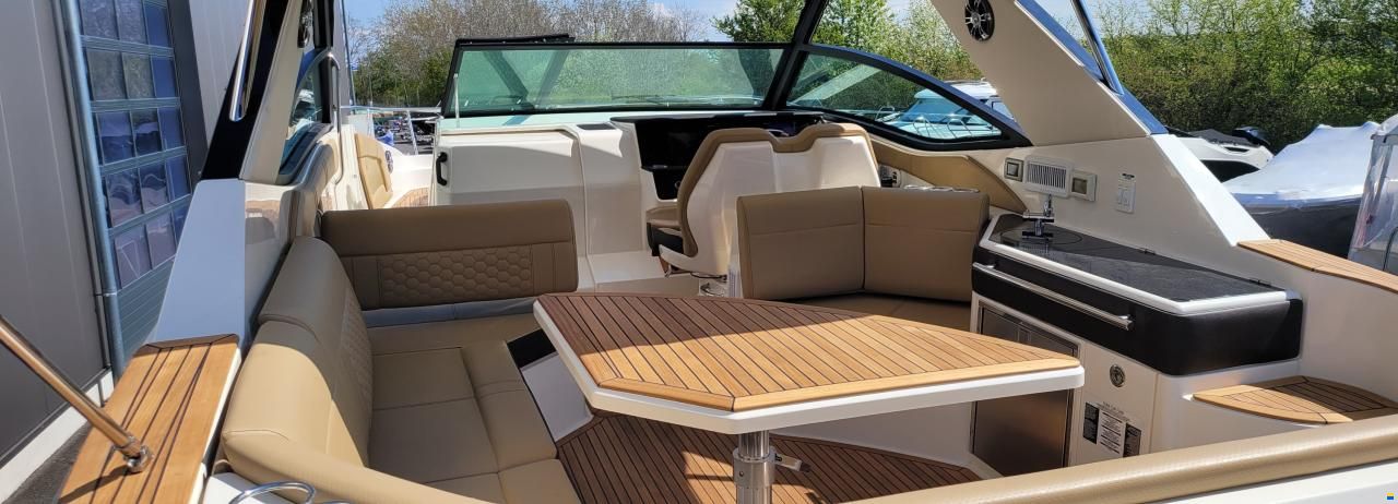 Sea Ray 320 DAE Sundancer