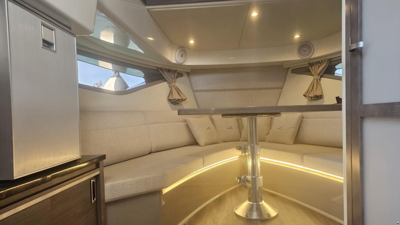 Sea Ray 320 DAE Sundancer