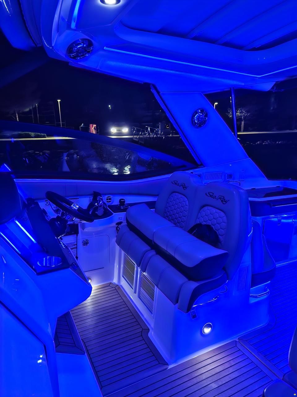 Sea Ray 320 DAE Sundancer
