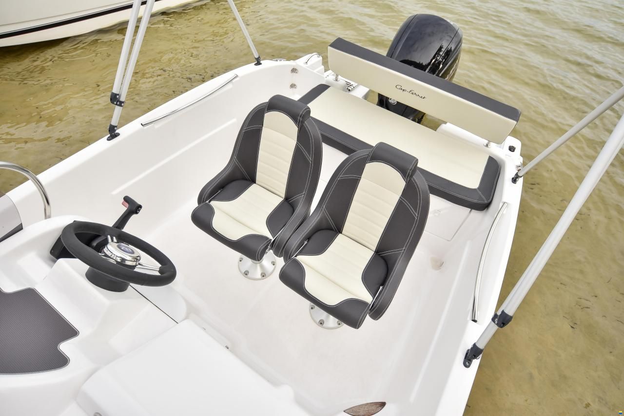 B2 Marine Cap Ferret 572 Open - Mercury 90 EFI