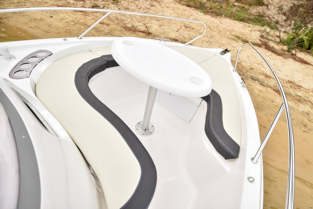 B2 Marine Cap Ferret 572 Open - Mercury 90 EFI