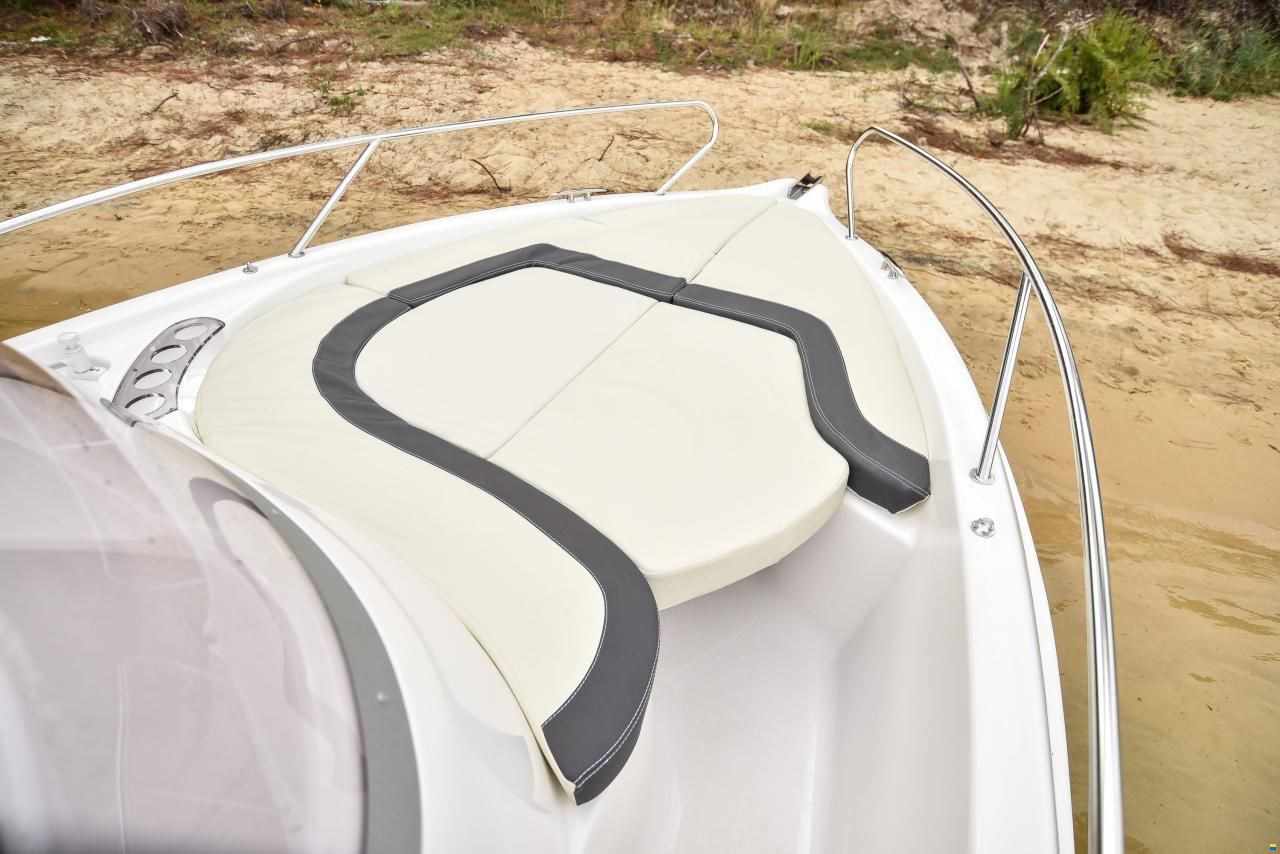 B2 Marine Cap Ferret 572 Open - Mercury 90 EFI