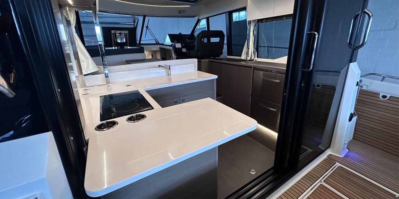 Jeanneau Merry Fisher 1295 Coup&eacute;