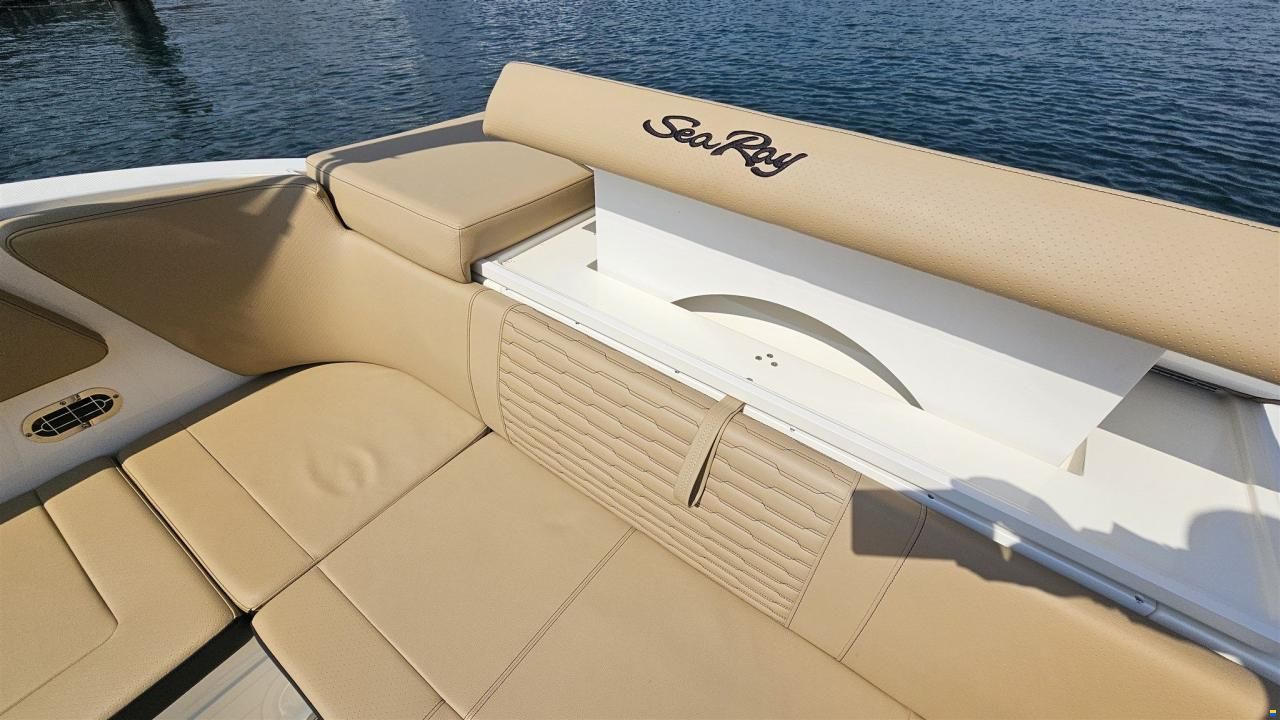 Sea Ray 230 SPX