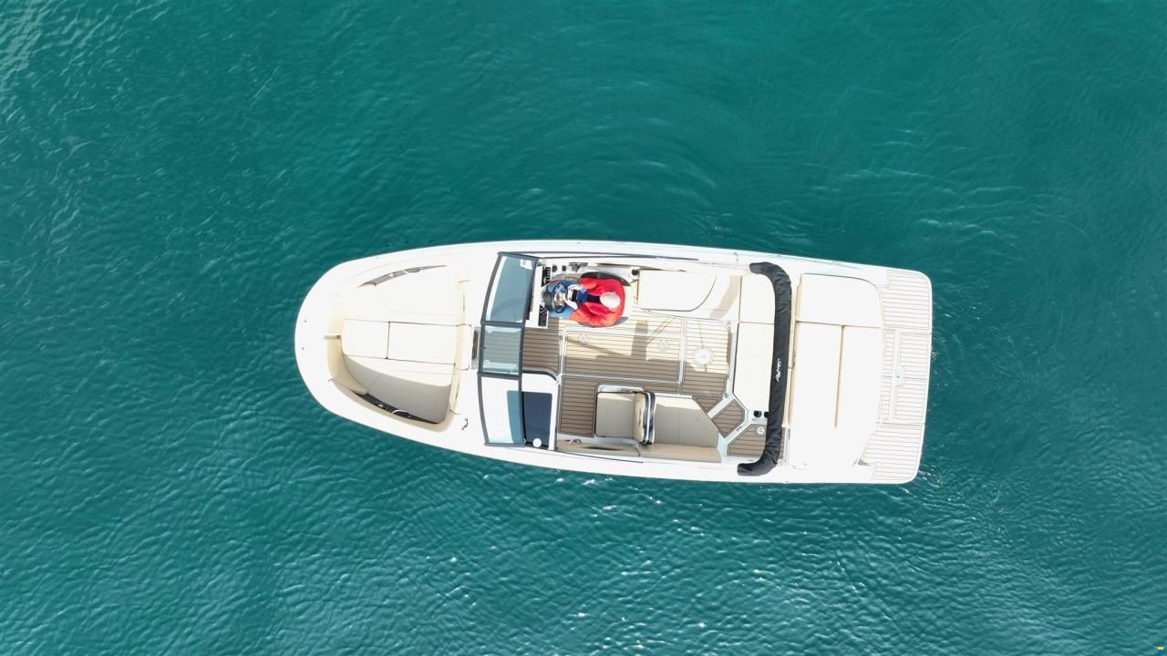 Sea Ray 230 SPX