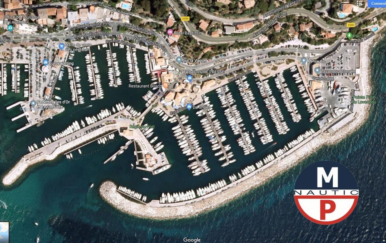 Place de port de 12m par 3.75 m au Lavan