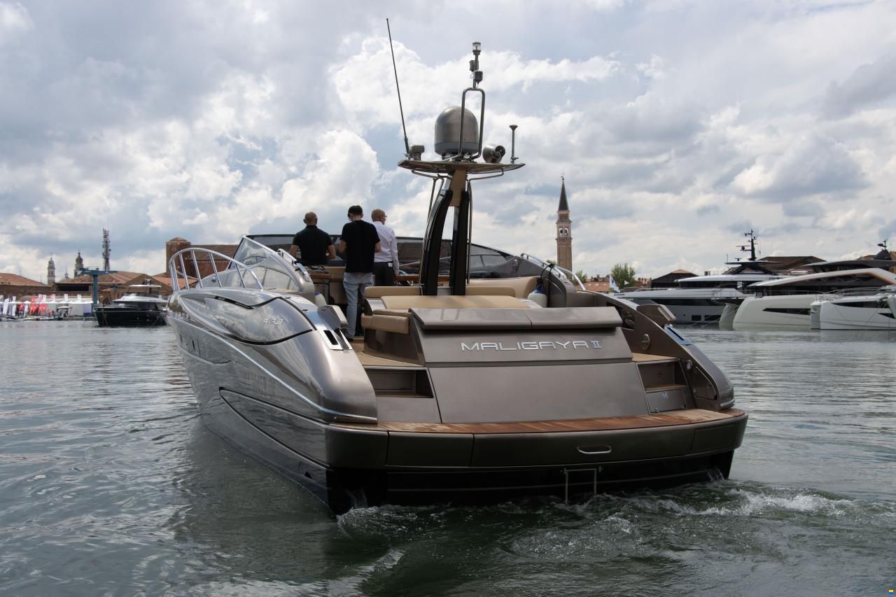 Riva Rivale 52