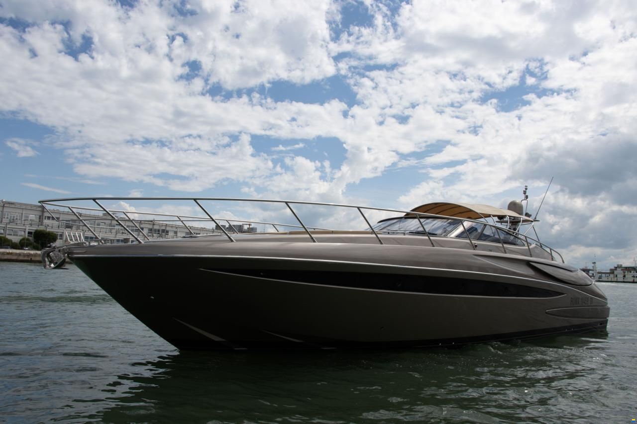 Riva Rivale 52