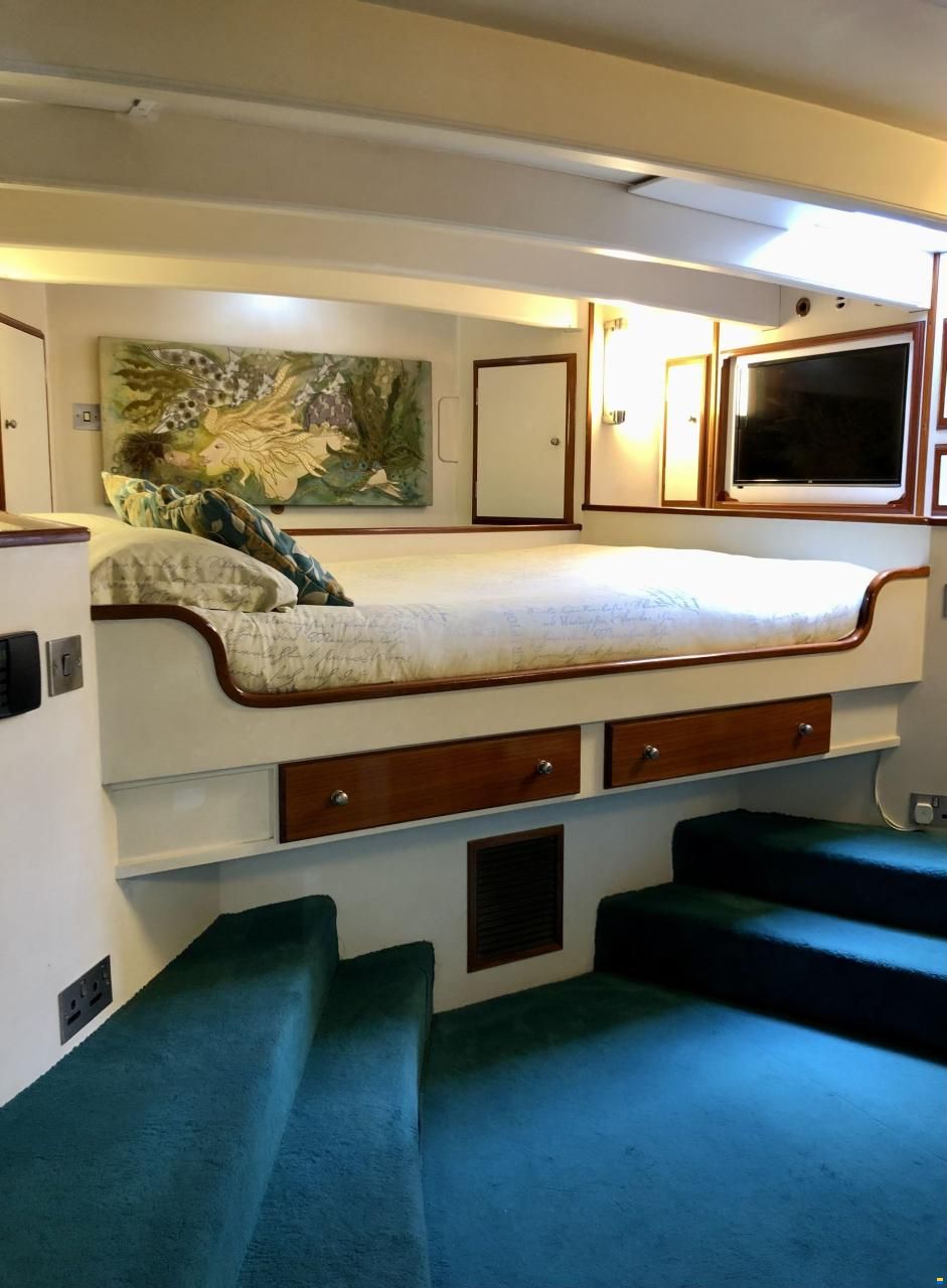 Classic 65ft Ketch Pilot House Classic K