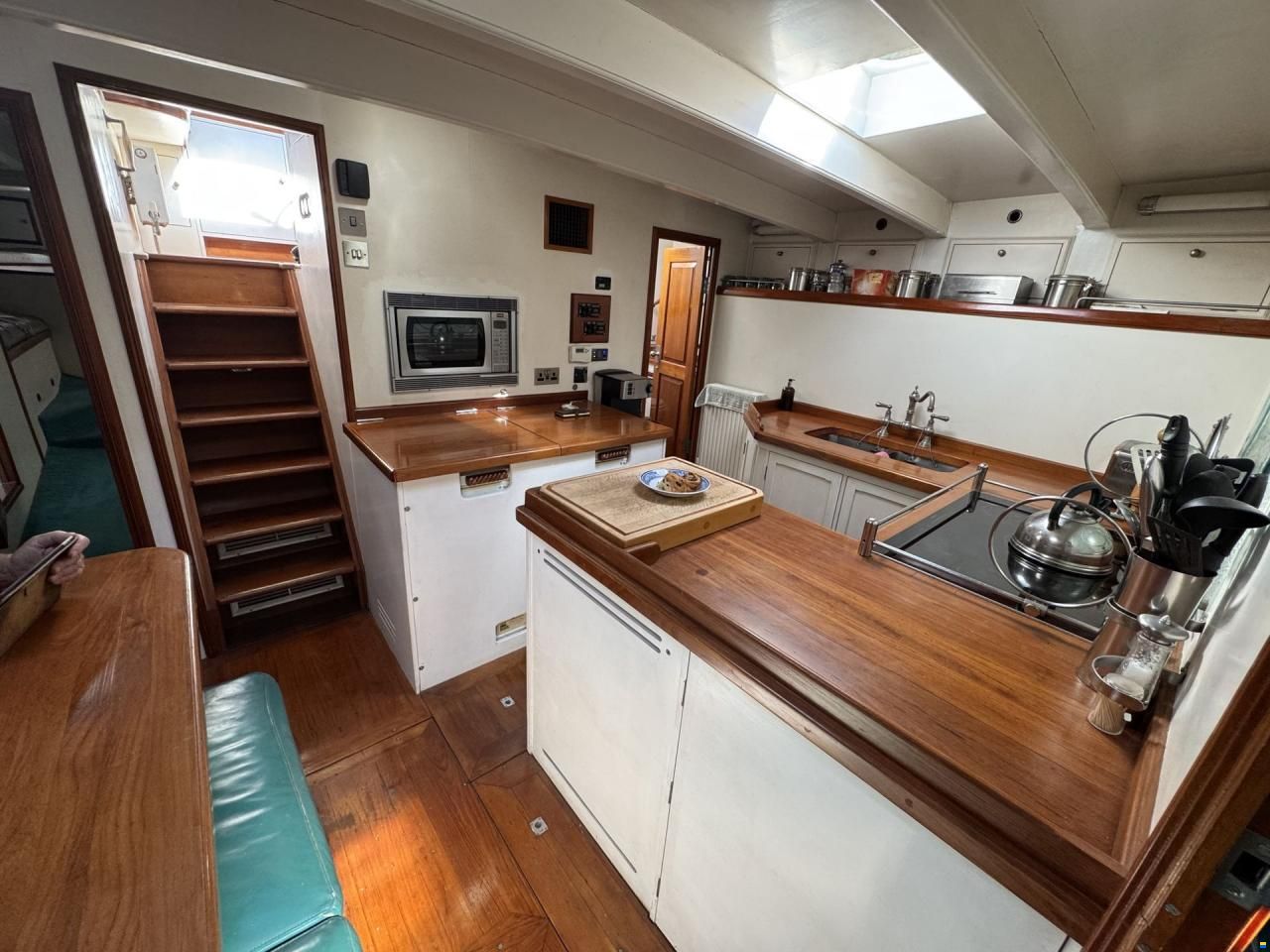 Classic 65ft Ketch Pilot House Classic K