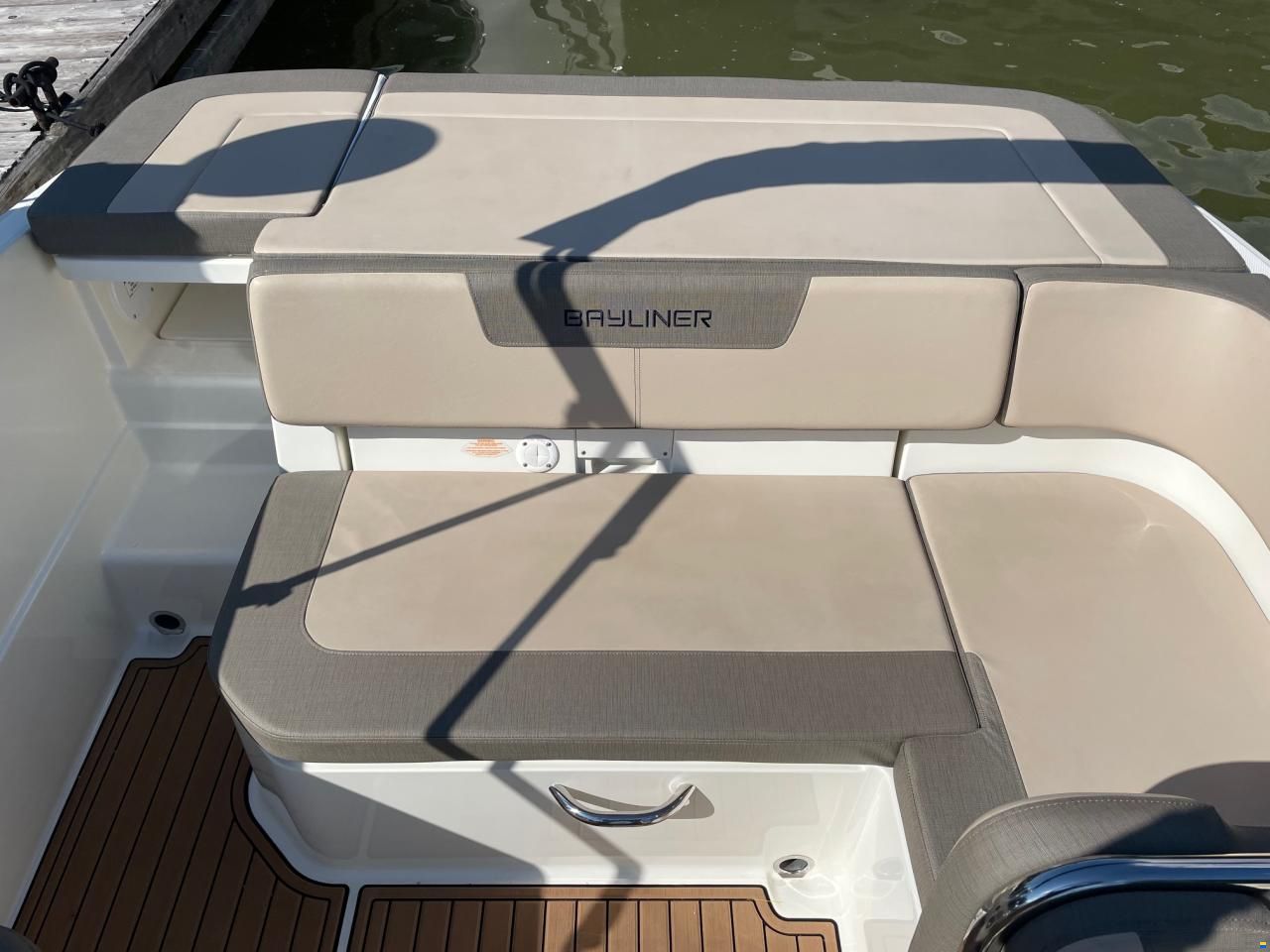 Bayliner VR6 Bowrider