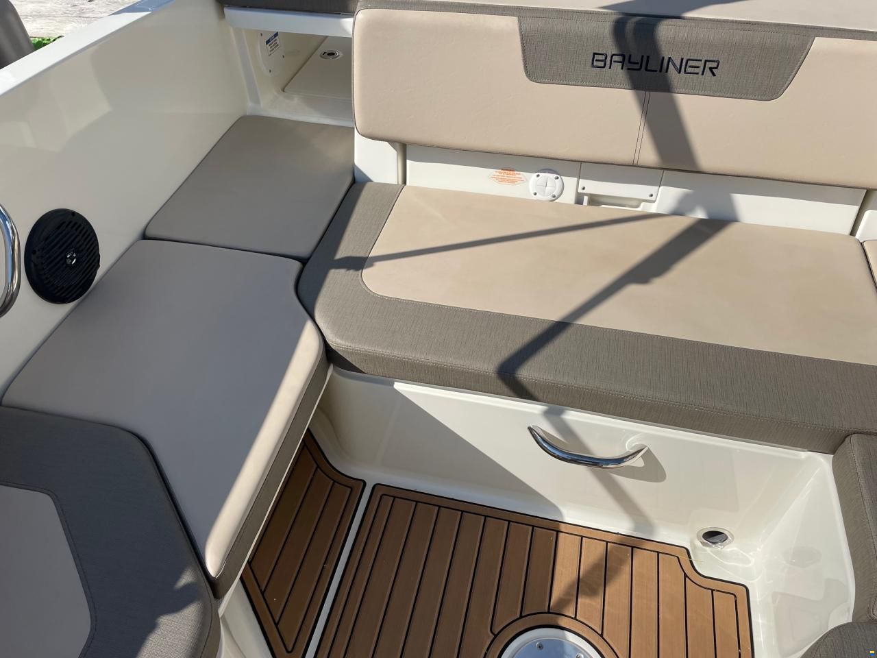 Bayliner VR6 Bowrider