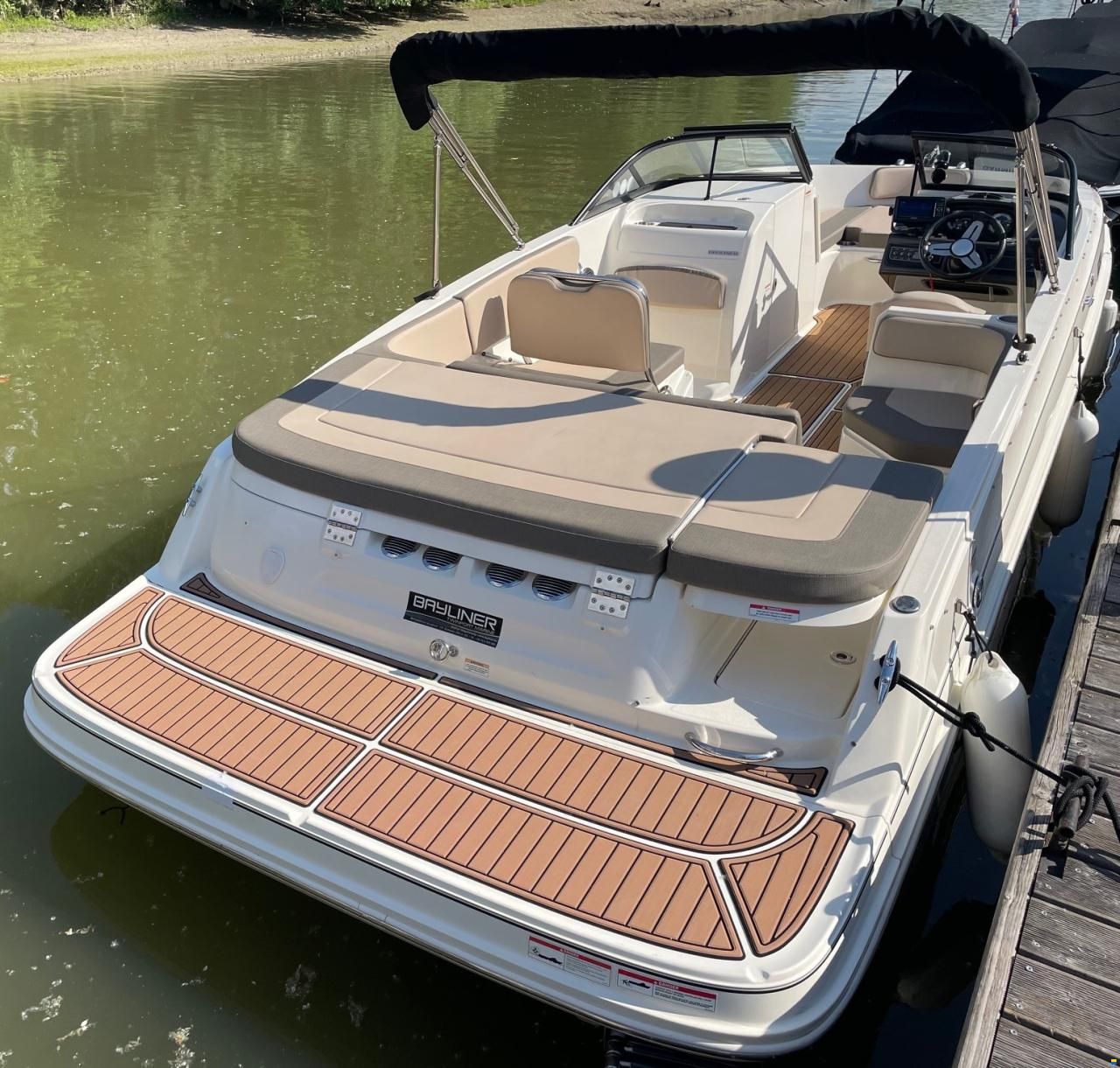 Bayliner VR6 Bowrider