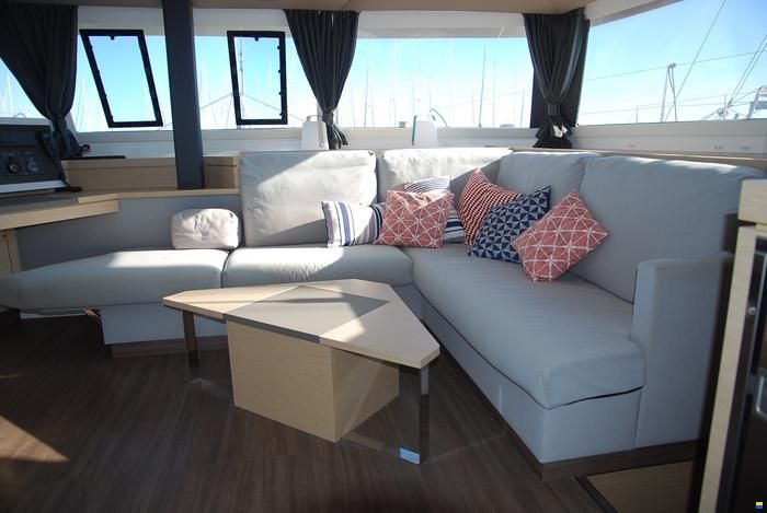 Fountaine Pajot Saona 47