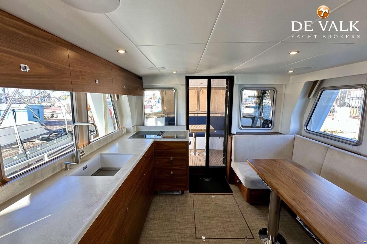 Steeler Yachts Explorer 50 Pilothouse