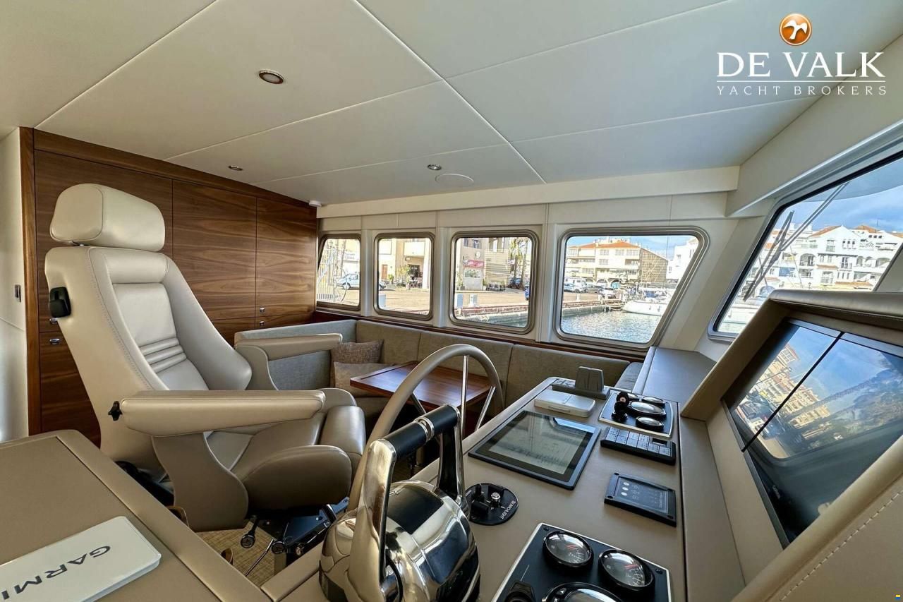 Steeler Yachts Explorer 50 Pilothouse