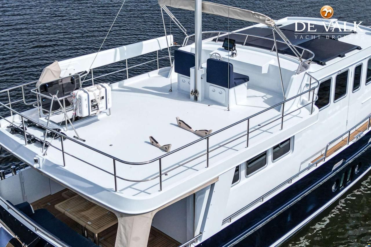 Steeler Yachts Explorer 50 Pilothouse
