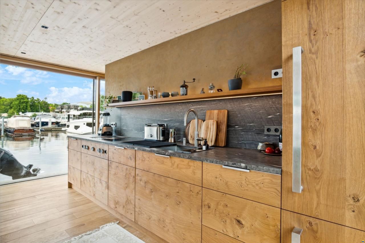 Die Wohnschiff Manufaktur Waterloft "Oha