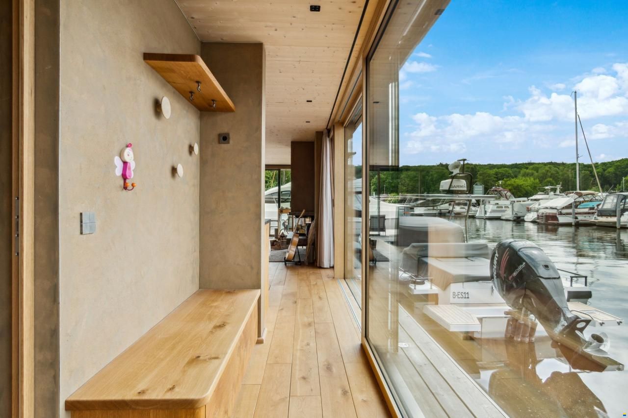 Die Wohnschiff Manufaktur Waterloft "Oha