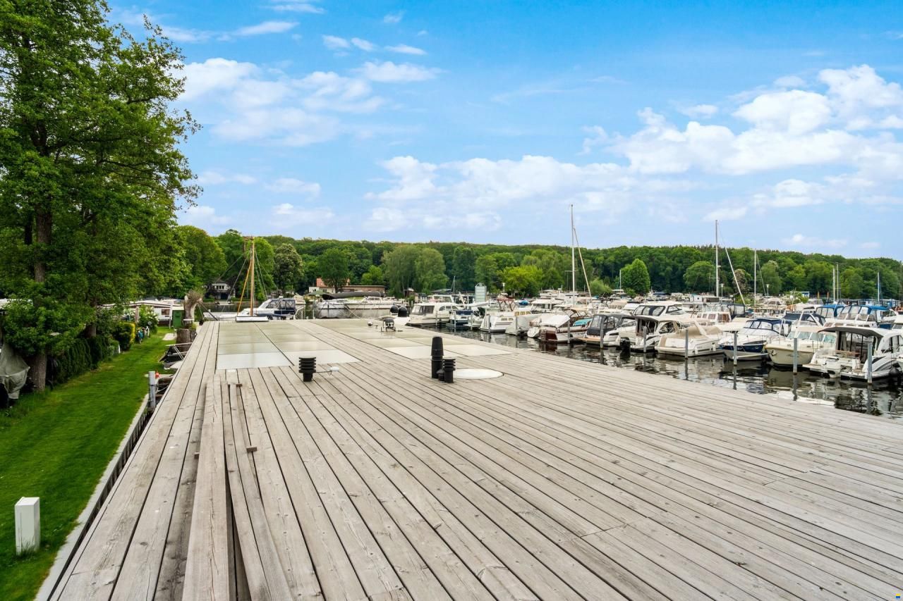 Die Wohnschiff Manufaktur Waterloft "Oha
