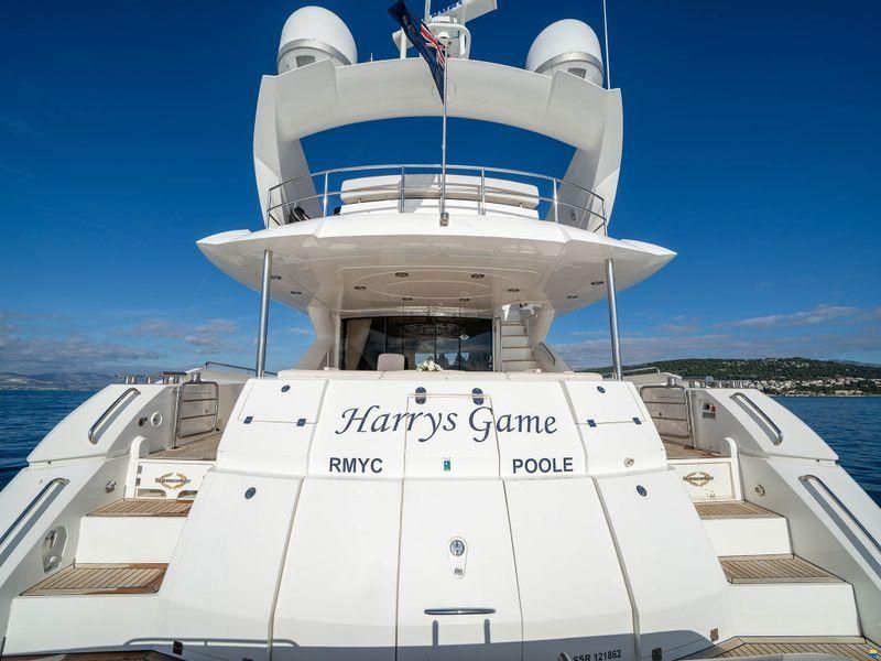 Sunseeker 82 Yacht