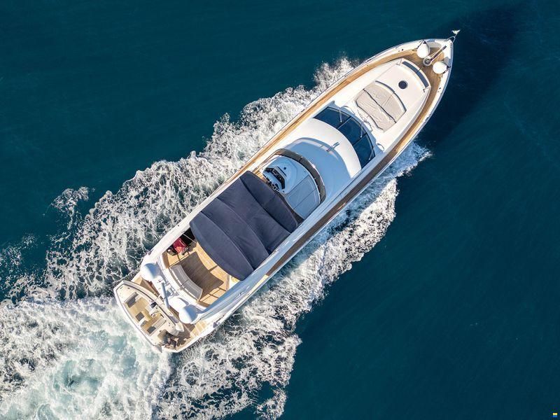 Sunseeker 82 Yacht
