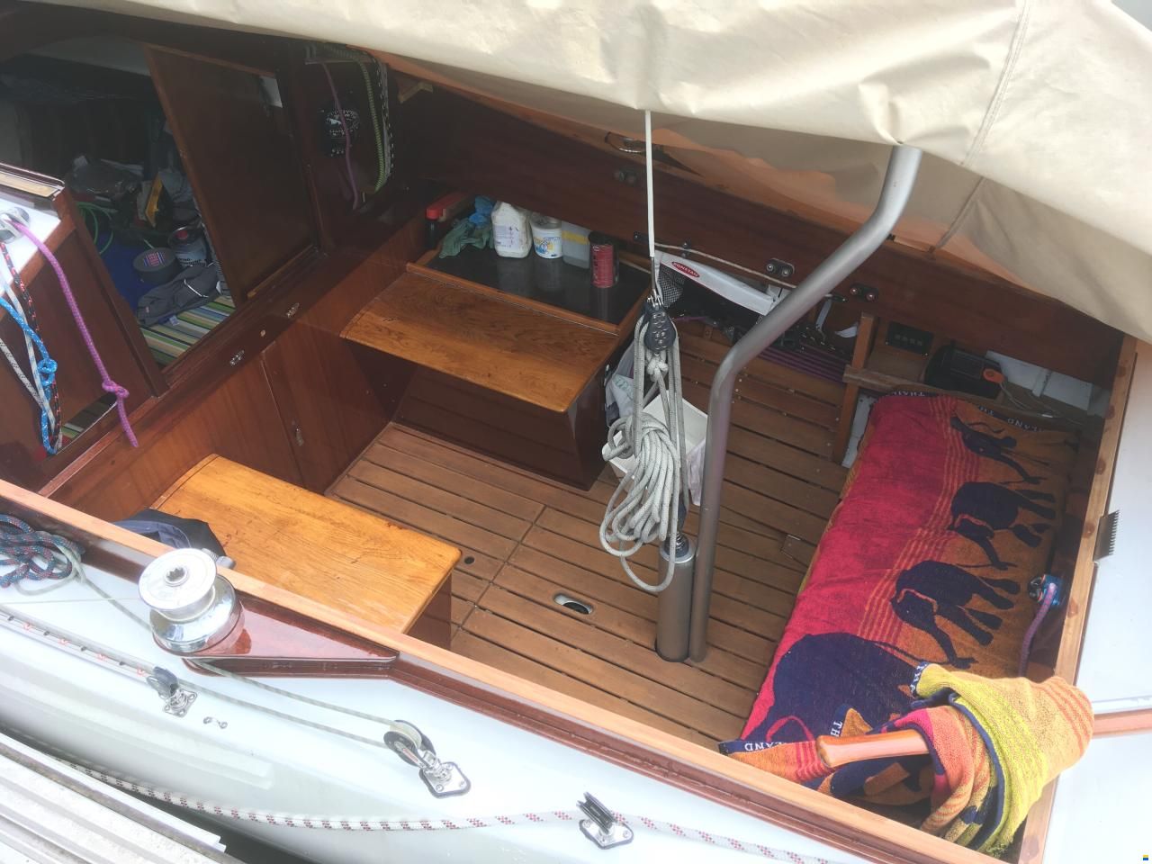 5,5 5.5m IR Yacht mit Kajüte