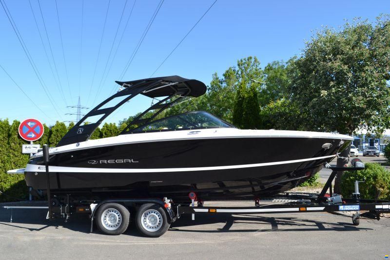 Regal LS2 Sportboot