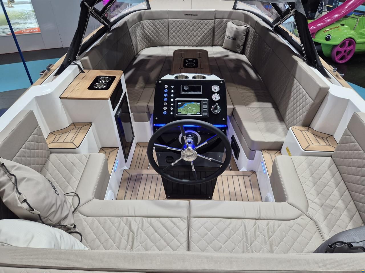 Corsiva 800Tender