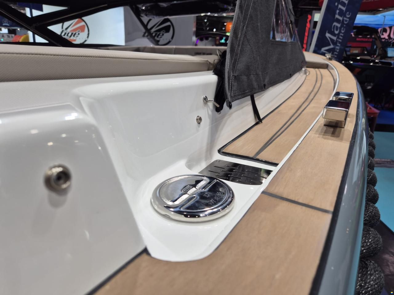 Corsiva 800Tender
