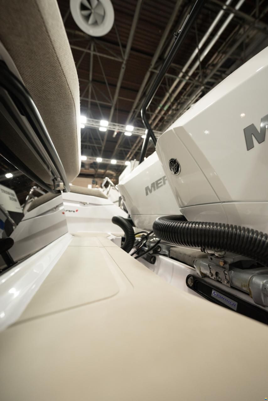 Axopar 29 Cross Cabin