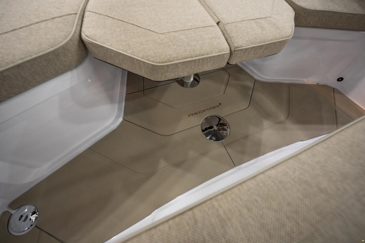 Axopar 29 Cross Cabin