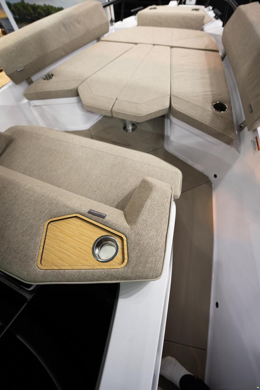 Axopar 29 Cross Cabin