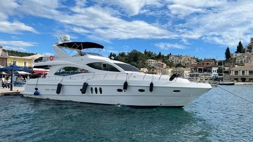 Majesty Yachts Majesty 66 Flybridge