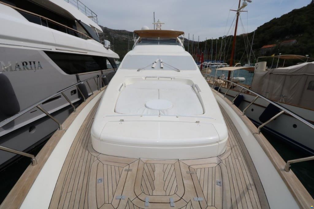 Azimut 80