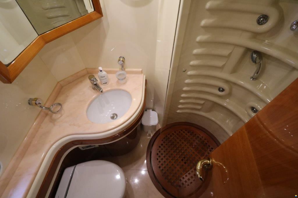 Azimut 80