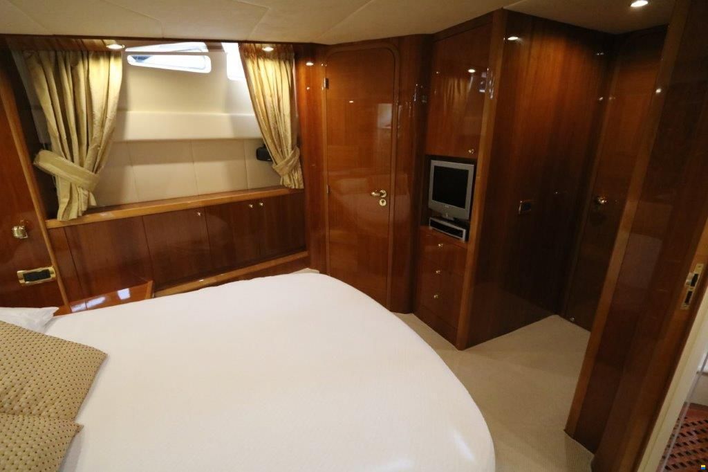 Azimut 80