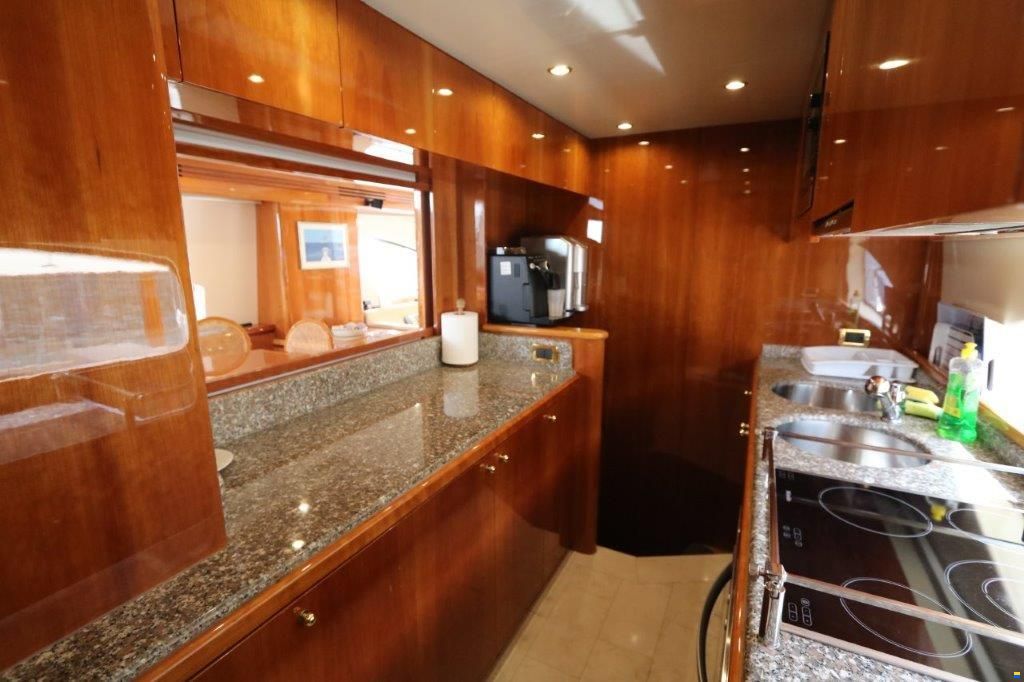 Azimut 80